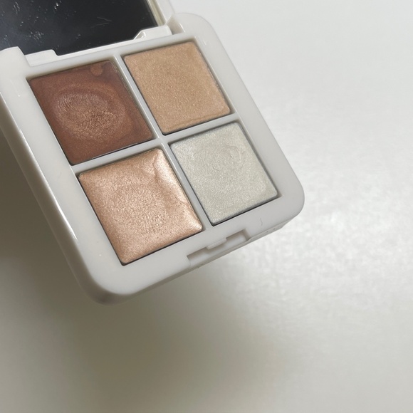 RMS Beauty Living Luminizer Glow Quad 2.4g - Picture 3 of 4